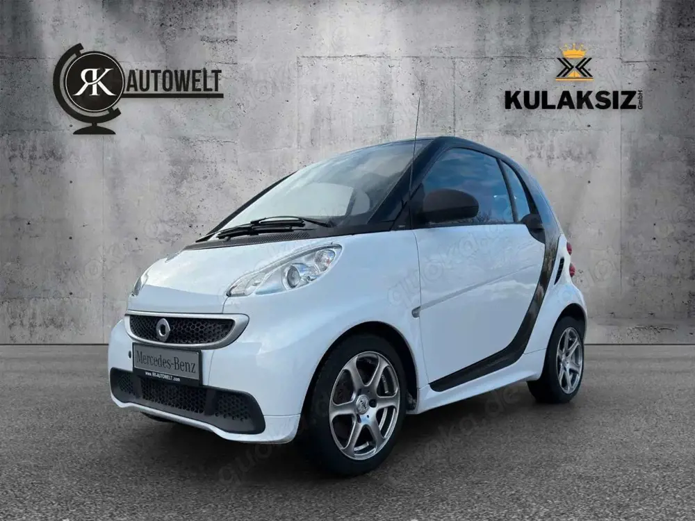 smart forTwo coupe Micro Hybrid Drive 52 kW*SHZ*PANO*