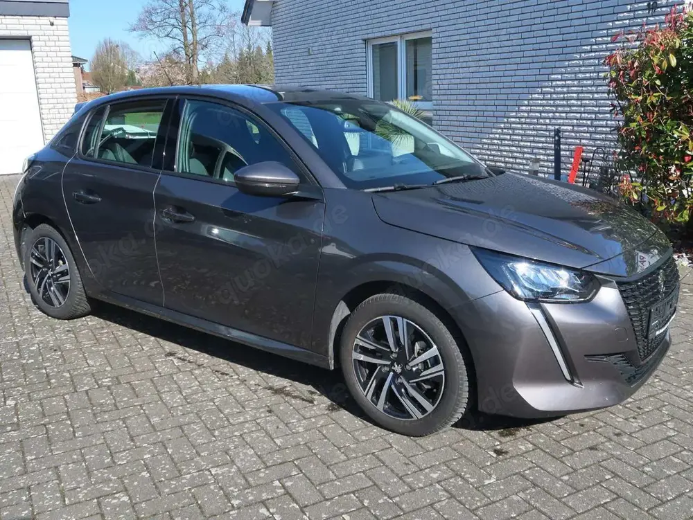 Peugeot 208 Allure*AHK*LED*
