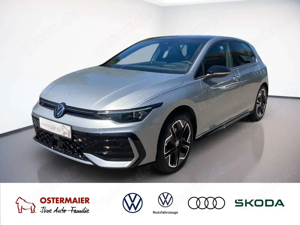 Volkswagen Golf VIII R-LINE 1.5TSI DSG PANORAMA.HARMAN.NAVI