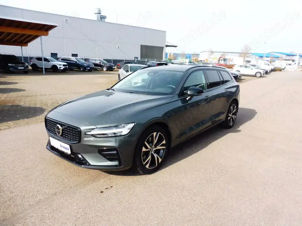 Volvo V60 Kombi B4 Plus Dark