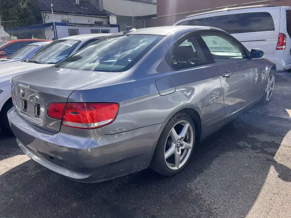 BMW 320 320i