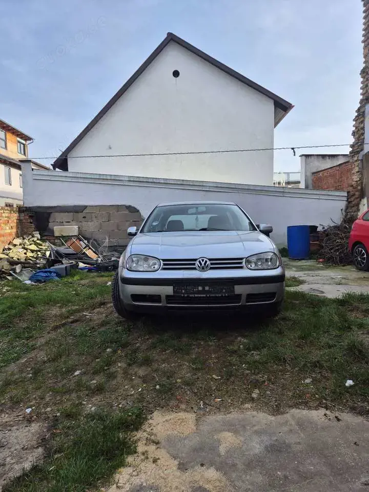 Volkswagen Golf 1.6 Automatik
