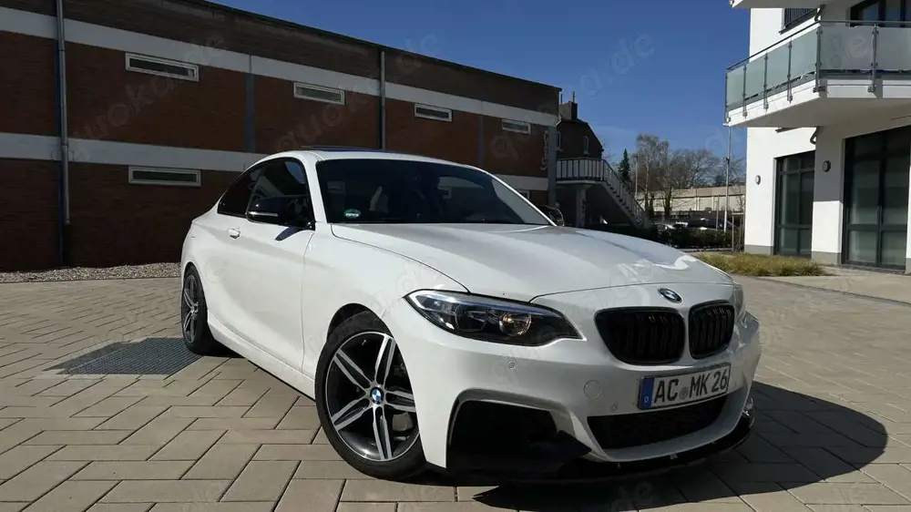 BMW 220