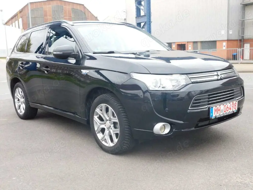 Mitsubishi Outlander PHEV Basis 4WD/Benzin-Hybrid
