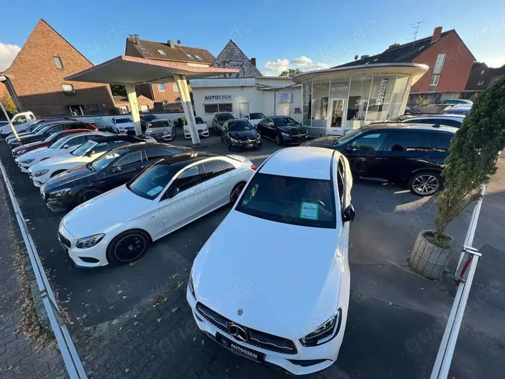 Jaguar XE 25t+PANORAMA+KAMERA+AHK+NAVI+LEDER