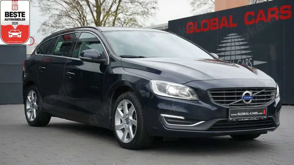 Volvo V60 KOMBI T4*MOMENTUM*AUT.*XENON*AHK*