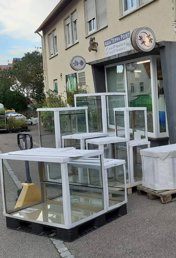 Terrarien (inklusive individueller Einrichtung und Technik)