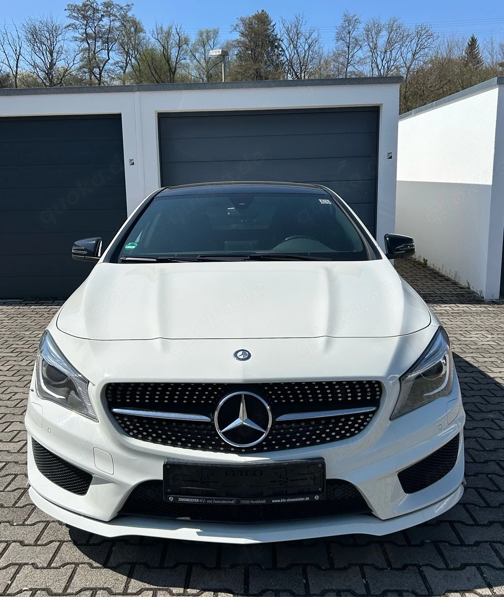 Mercedes Benz CLA 200 AMG Line