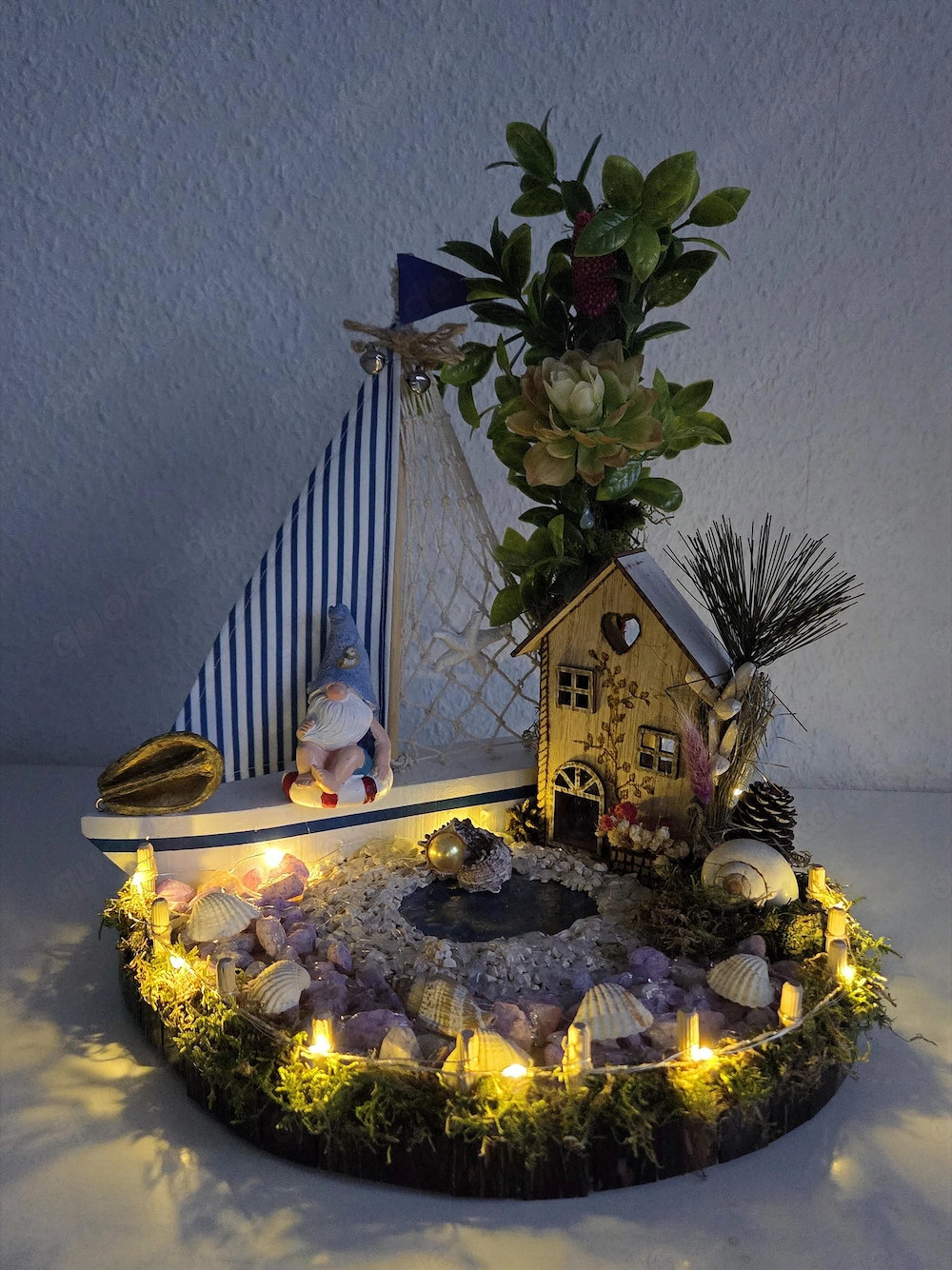 Handgemachtes Maritimes Miniatur-Diorama   "Hafen der Ruhe" mit LED-Beleuchtung