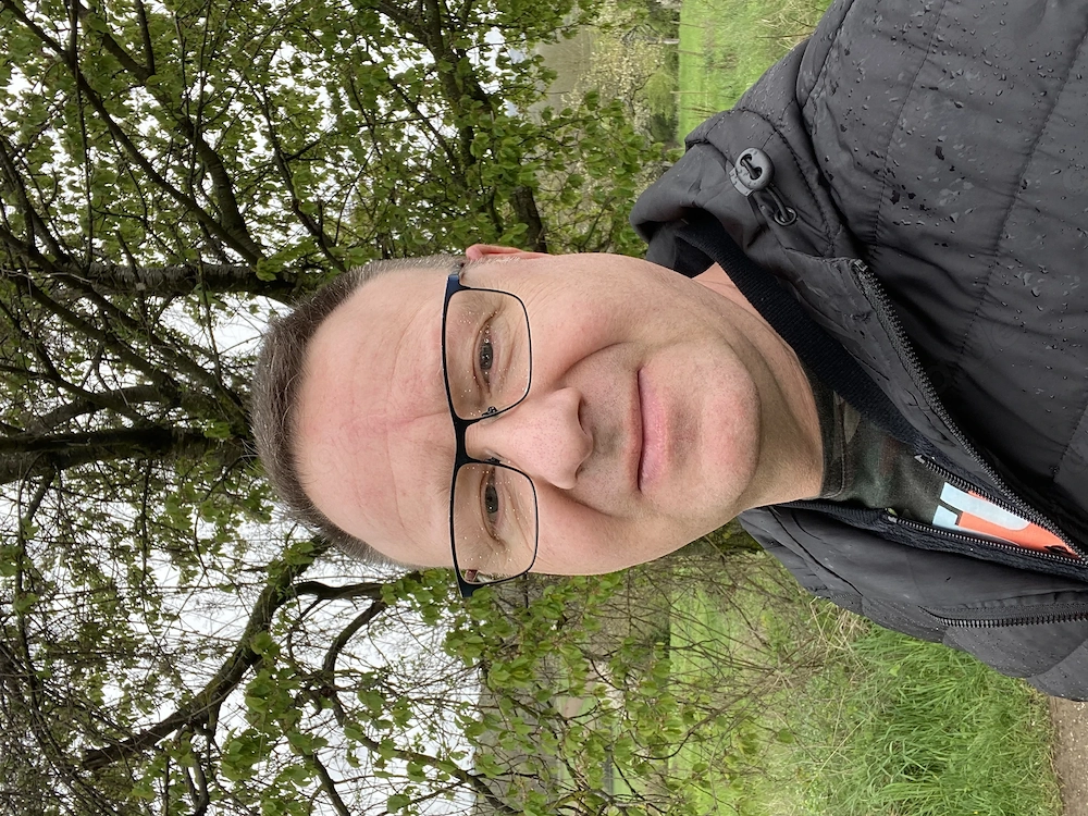Ich suche genau Dich. 