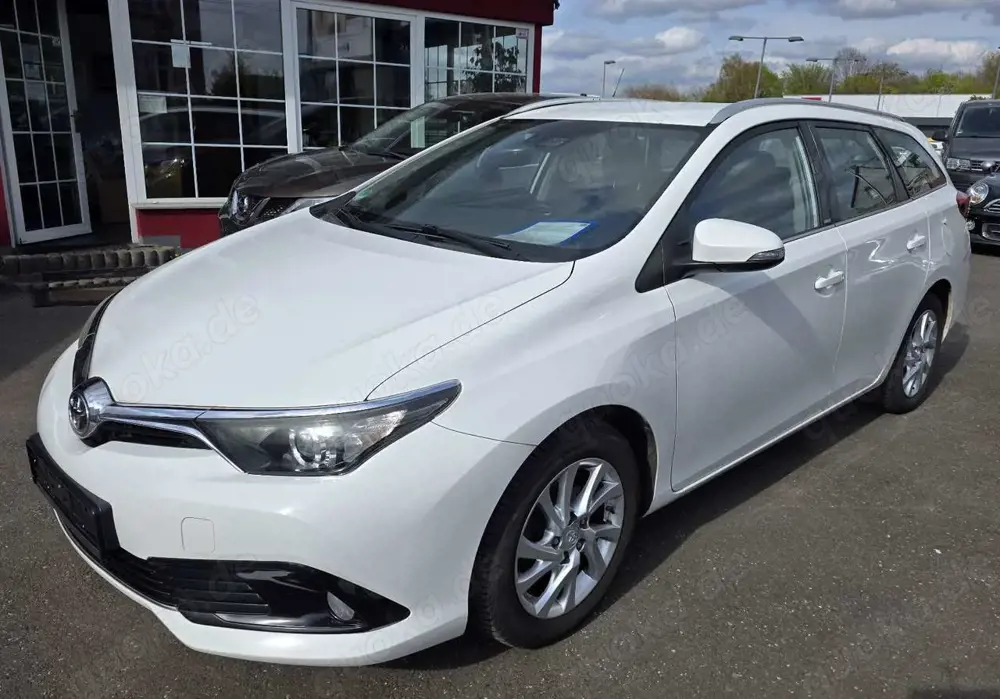 Toyota Auris Touring Sports Edition-S Automatik/Navi