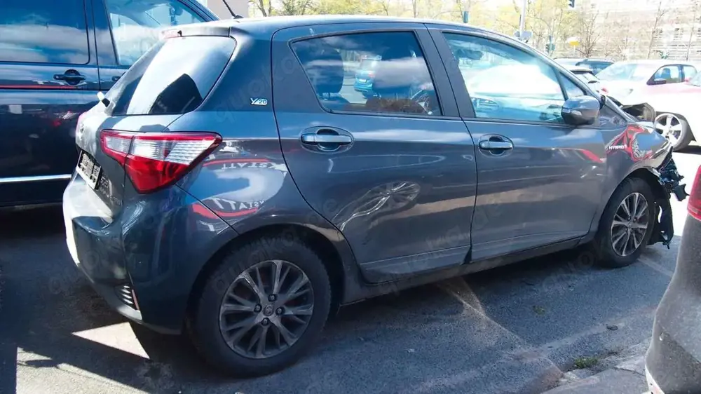 Toyota Yaris Hybrid Y20 Team D