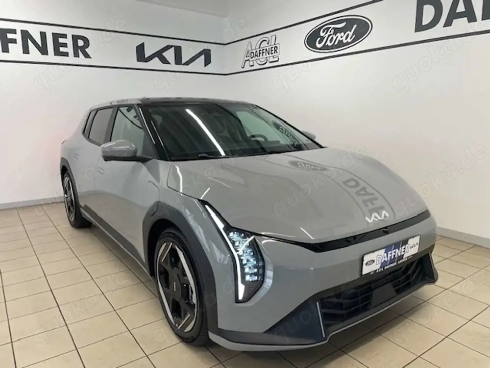 Kia EV4 150 kW Earth El. Panodach Navi Digitales Cockpit 3