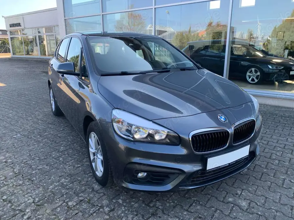 BMW 218