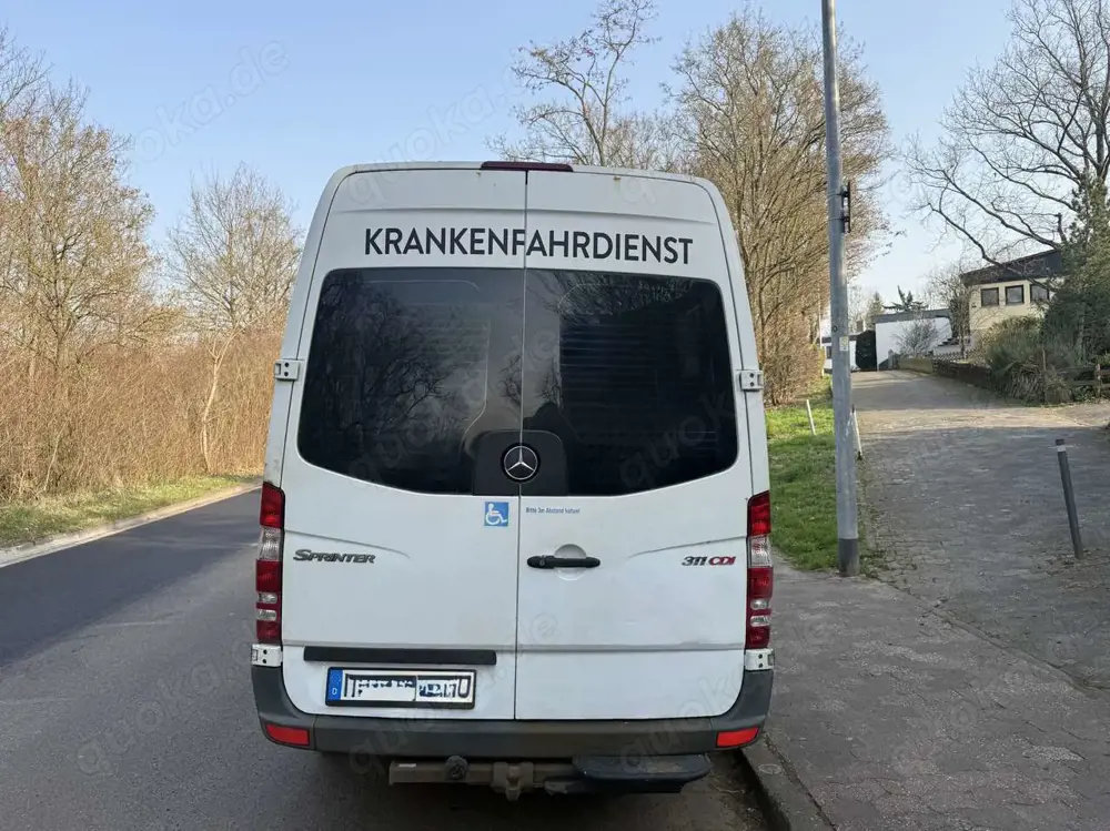 Mercedes-Benz Sprinter Das Auto ist in einem sehr guten Zustand. Der Moto
