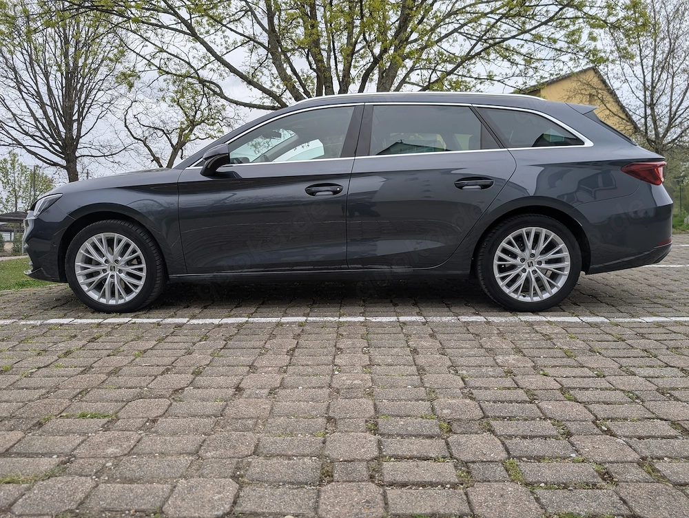 Seat Leon Sportstourer 1,5 TSI Xcellence, Standheizung, 2 J. Garantie, ACC, AHK unbenutzt, Klima