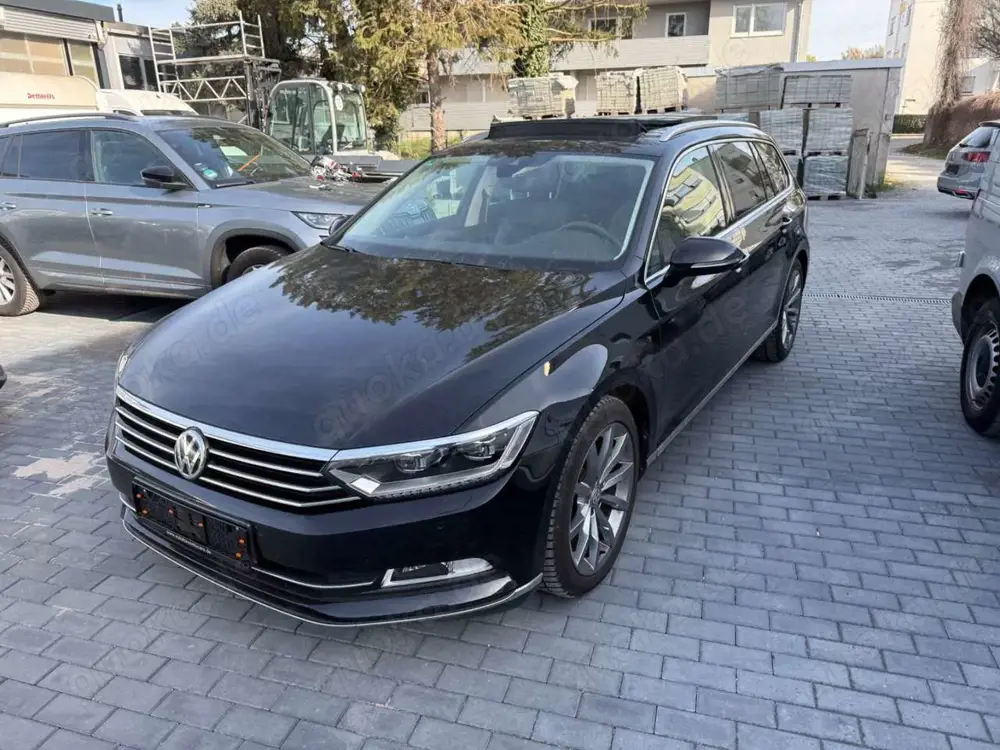 Volkswagen Passat Variant R-Line*PANO*NAVI*LED*KAM*STAND
