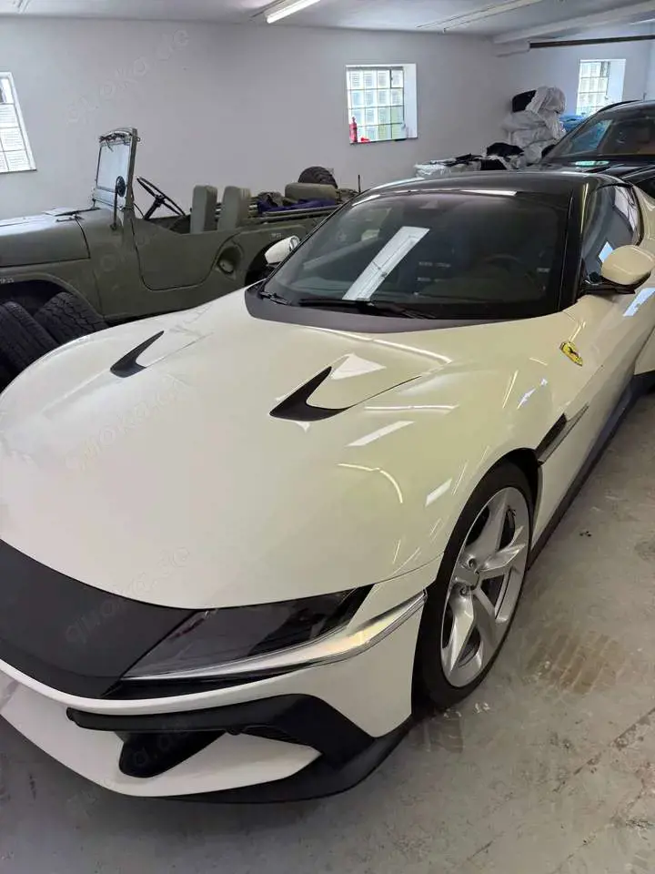 Ferrari 12 Cilindri Coupe