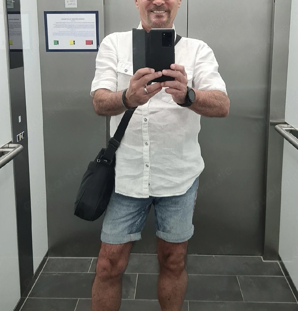 Suche einen netten Hetero- oder Bimann für eine Freundschaft plus