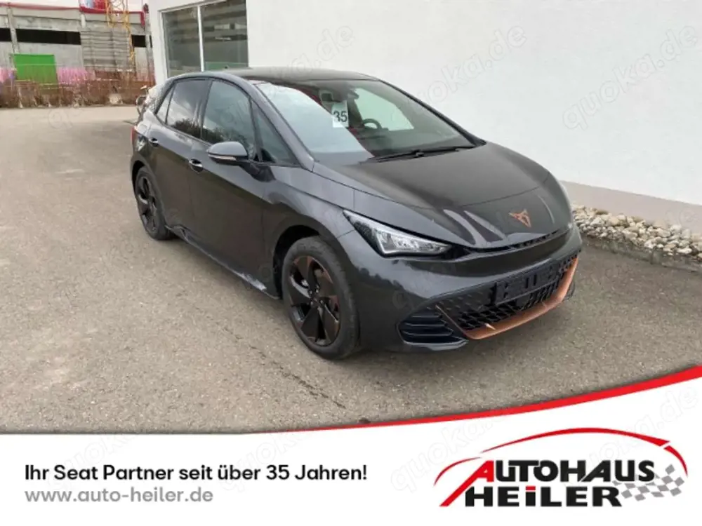 CUPRA Born Navi digitales Cockp 360 Kamera LED ACC Fahrerprof