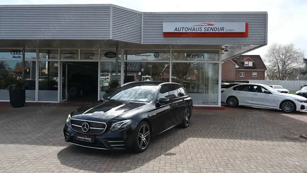 Mercedes-Benz E 53 AMG 4Matic+ / SPUR / LED / 360° / SPORT