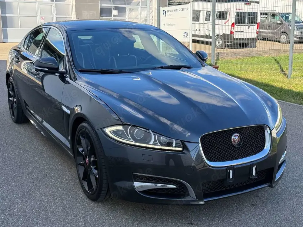 Jaguar XF
