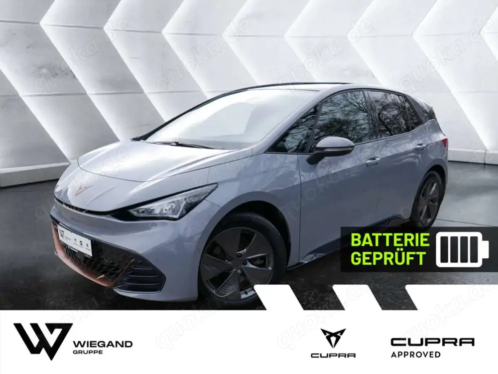 CUPRA Born KEYLESS PDC SHZ KAMERA NAVI ACC LED PANO