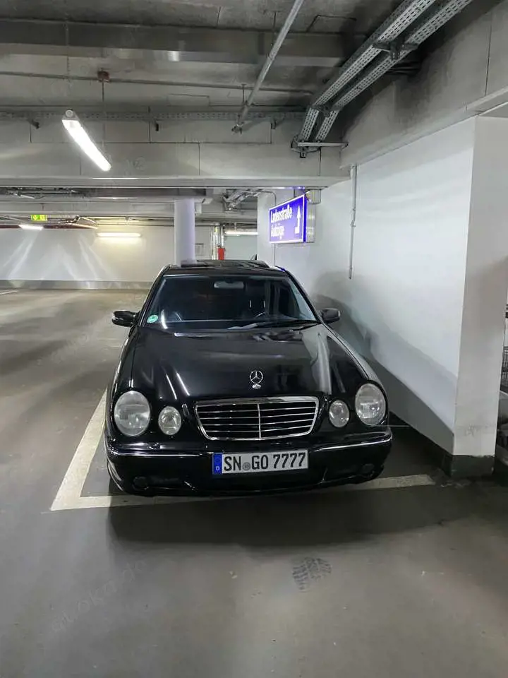 Mercedes-Benz E 55 AMG Mercedes-Benz E55 Amg
