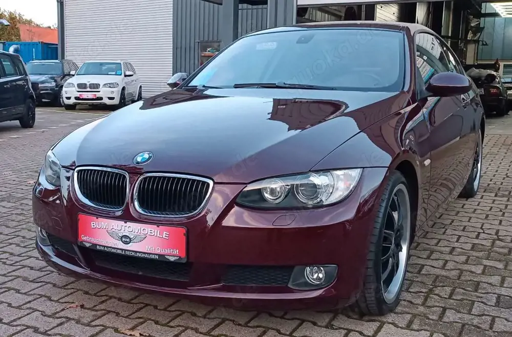 BMW 320 i Coupe 170PS Navi PDC Serviceheft