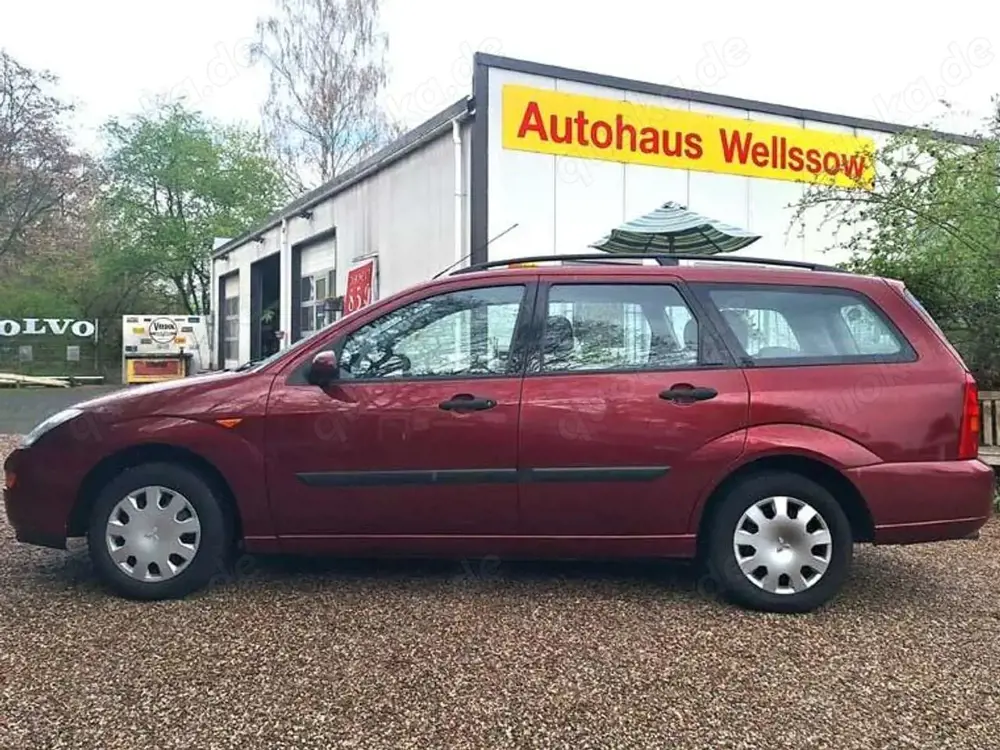 Ford Focus Focus Turnier 1.6 TÜV NEU + Gewährleistung !