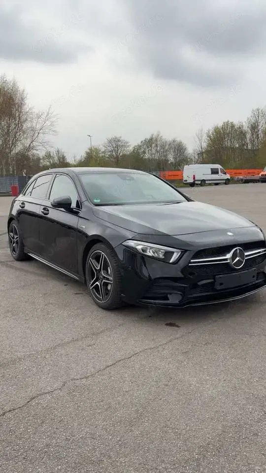 Mercedes-Benz A 35 AMG 4Matic Speedshift DCT 7G