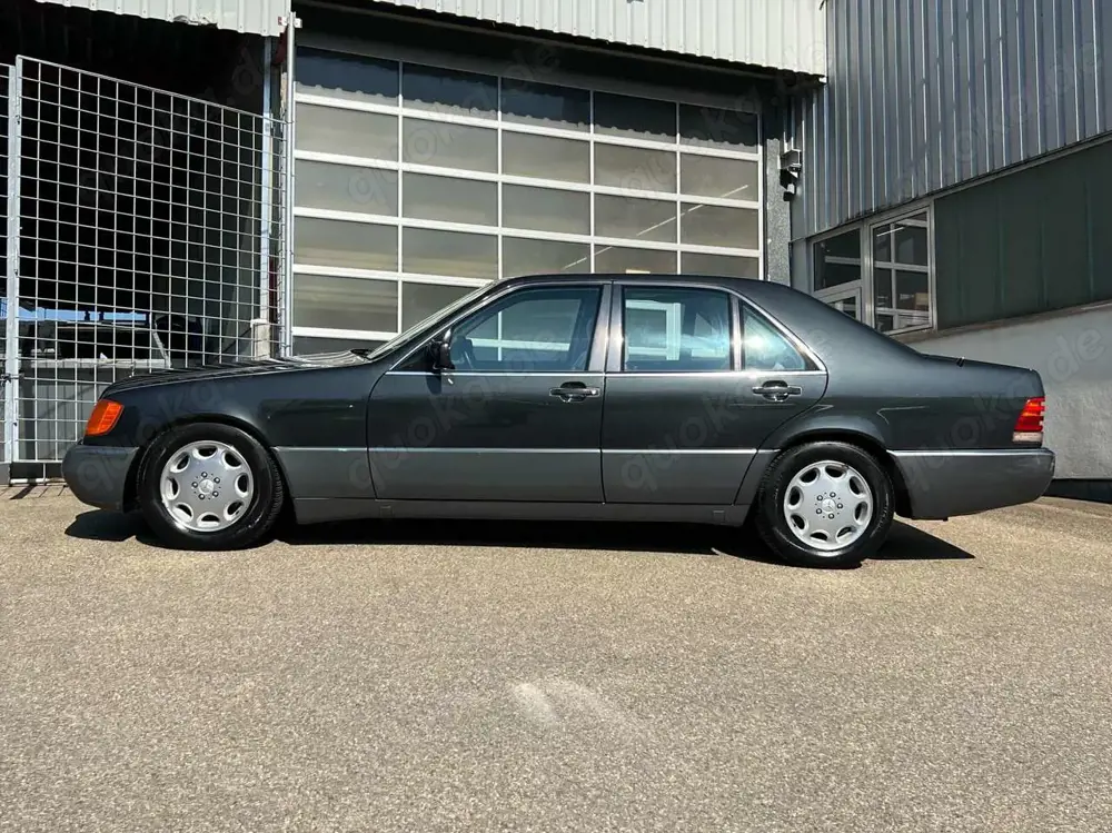 Mercedes-Benz 400