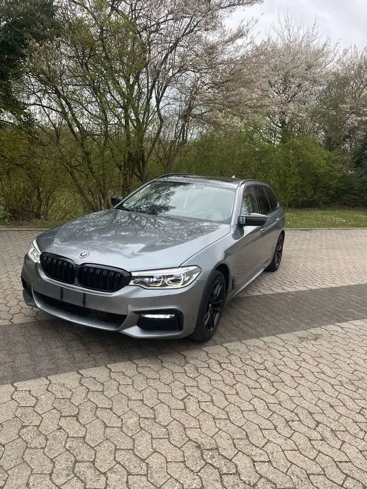 BMW 520 520d Touring Aut. Sport Line