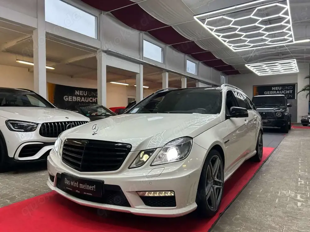 Mercedes-Benz E 63 AMG T V8 Bi-Turbo*PANO*RFK*HARMAN/KARDON*