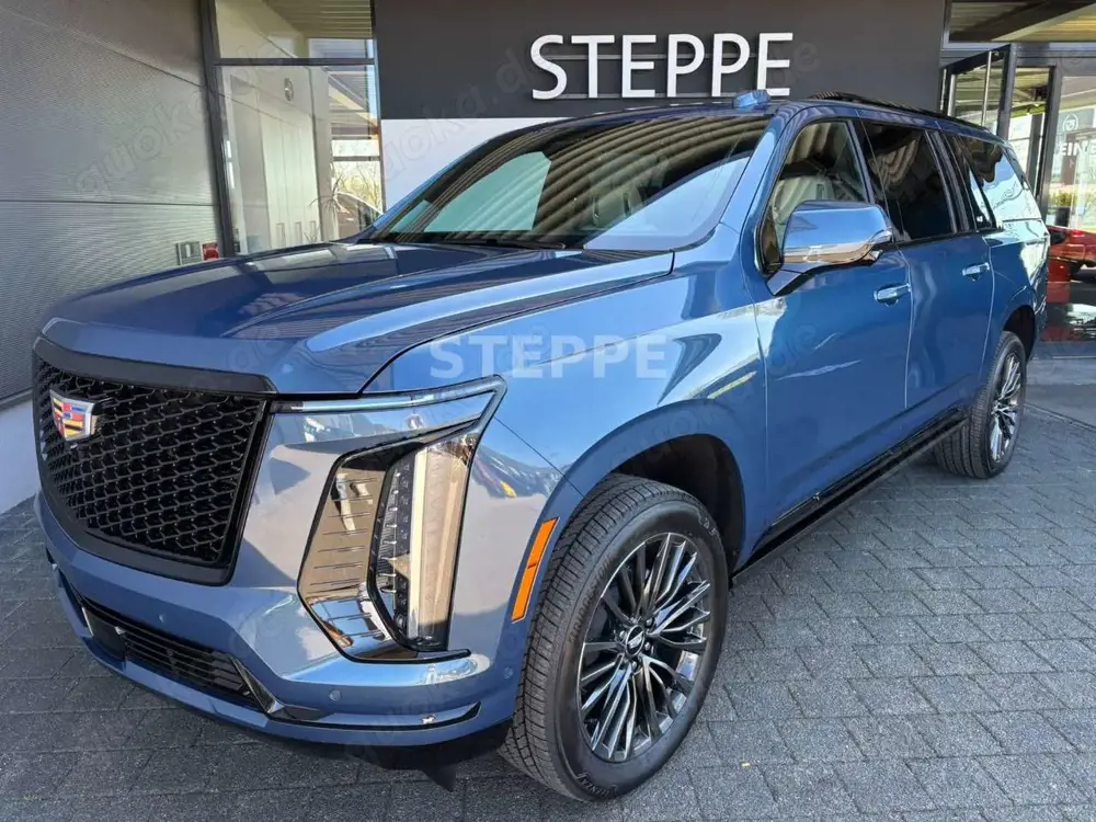 Cadillac Escalade FACELIFT MY26 6.2 V8 ESV Sport Platinum
