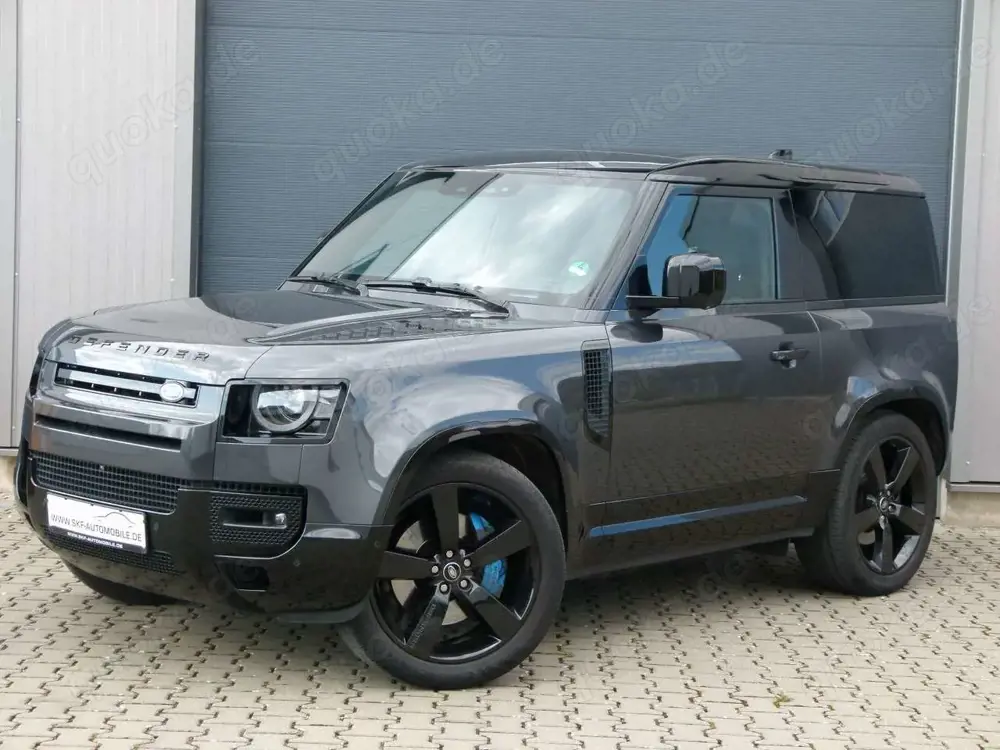 Land Rover Defender 90 V8 AHK Panorama ACC LED