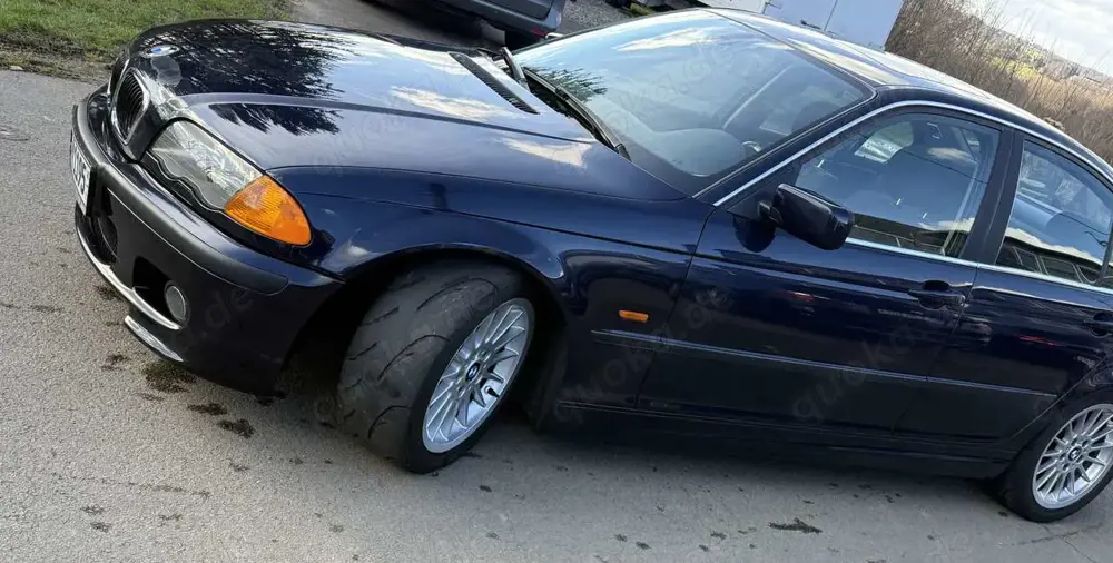 BMW 330 330i