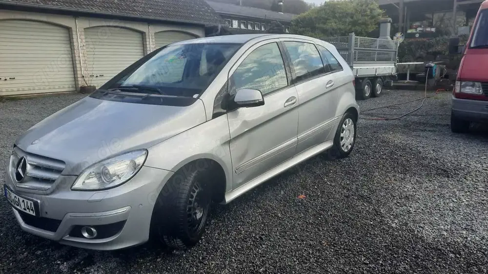 Mercedes-Benz B 180 B 180 CDI Autotronic