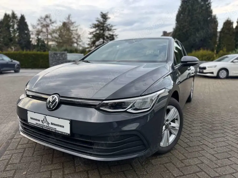 Volkswagen Golf VIII Lim. Life Navi App-Connect