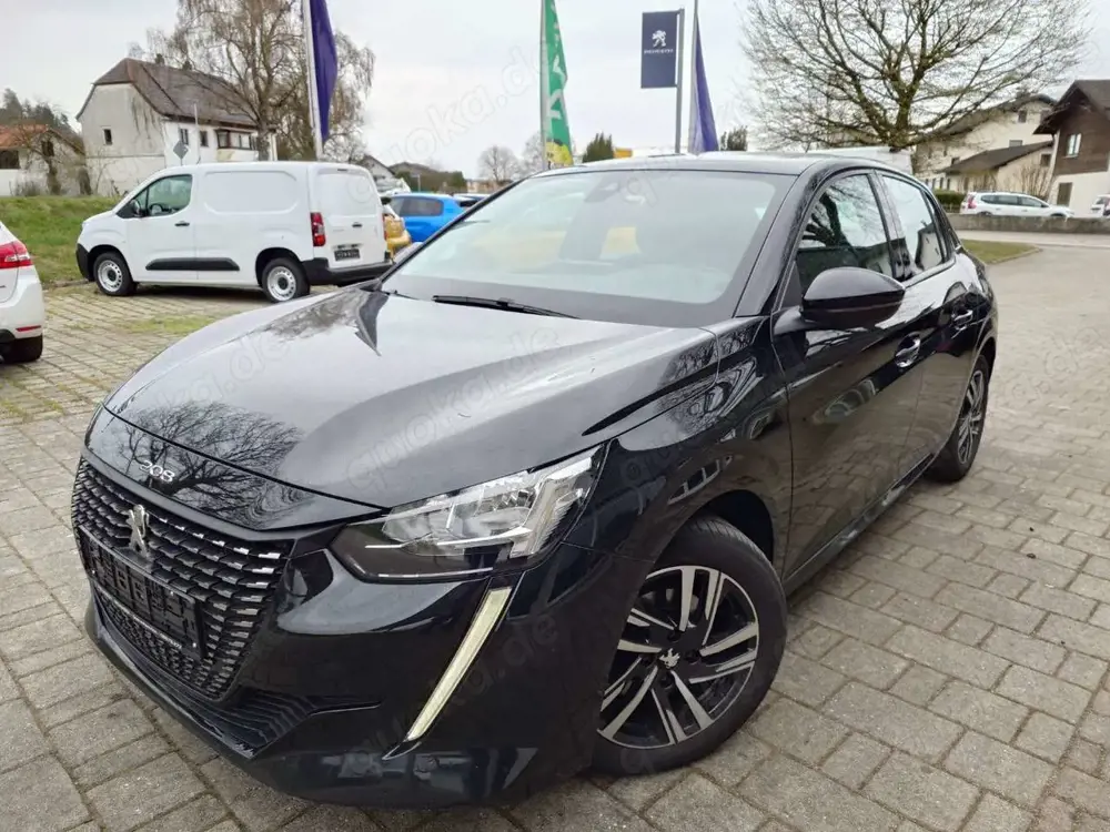 Peugeot 208 Allure PureTech 100 *PanoDach*SHZ*Kamera*LED*