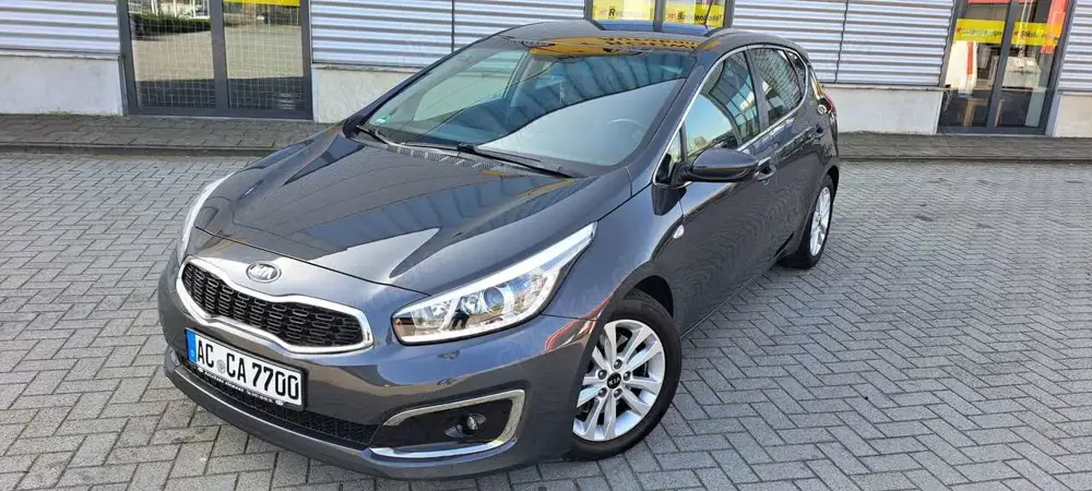 Kia Ceed / cee'd 1.0 T-GDI 100 ISG Dream-Team Edition