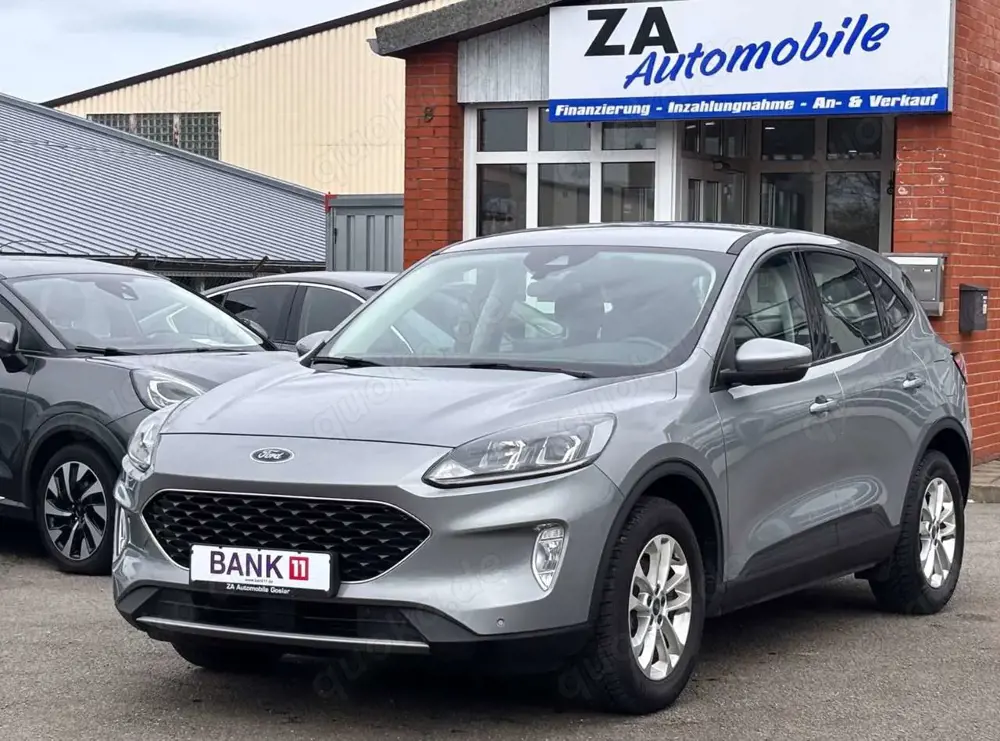 Ford Kuga *AUTOMATIK*SHZ*PDC*NAVI*TEMPOMAT*SPURHALTEAS