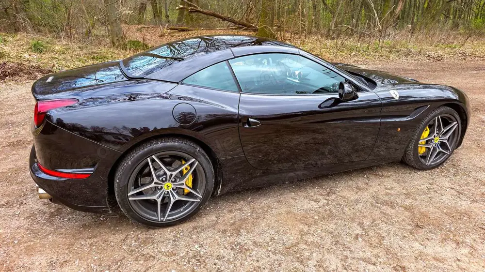 Ferrari California California T