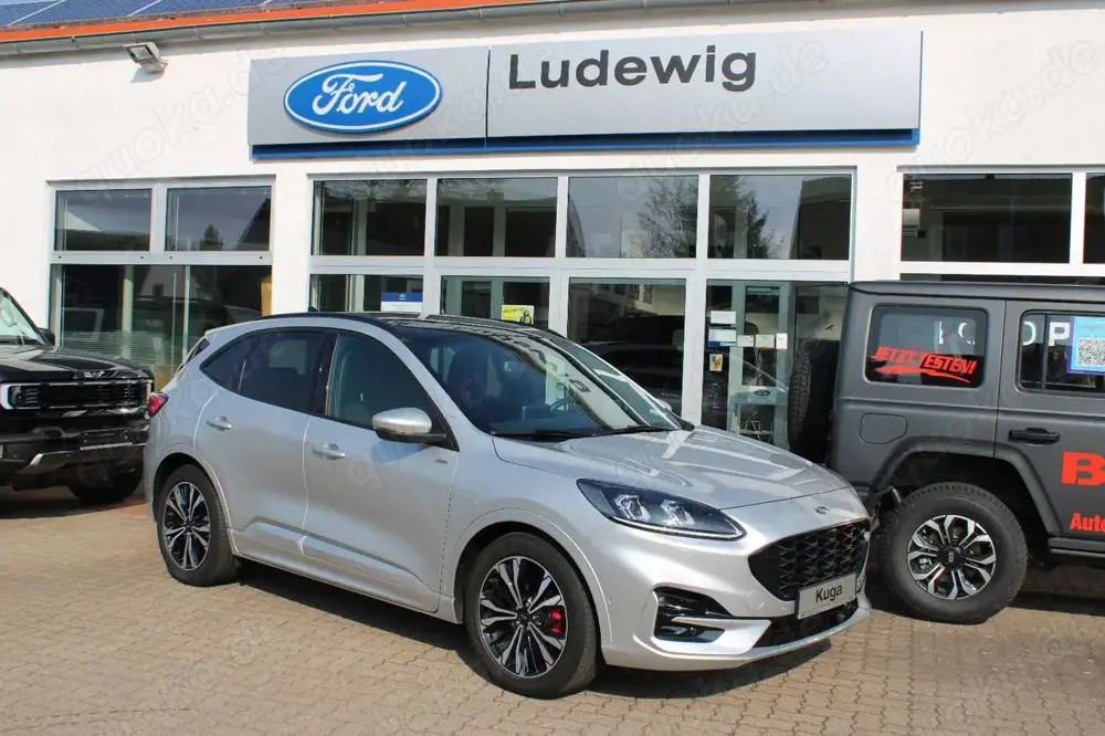 Ford Kuga ST-Line X AWD 4x4 LED AHK PANO