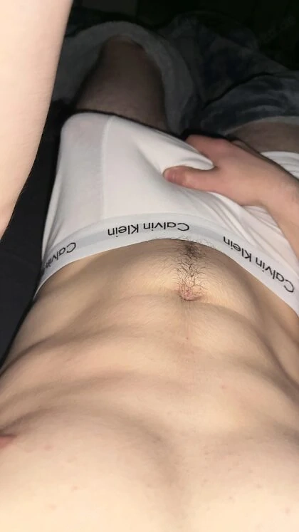Bist du eine sexuell vernachlässigte Frau, die jetzt Lust auf ein Treffen und eine schöne Zeit hat? 