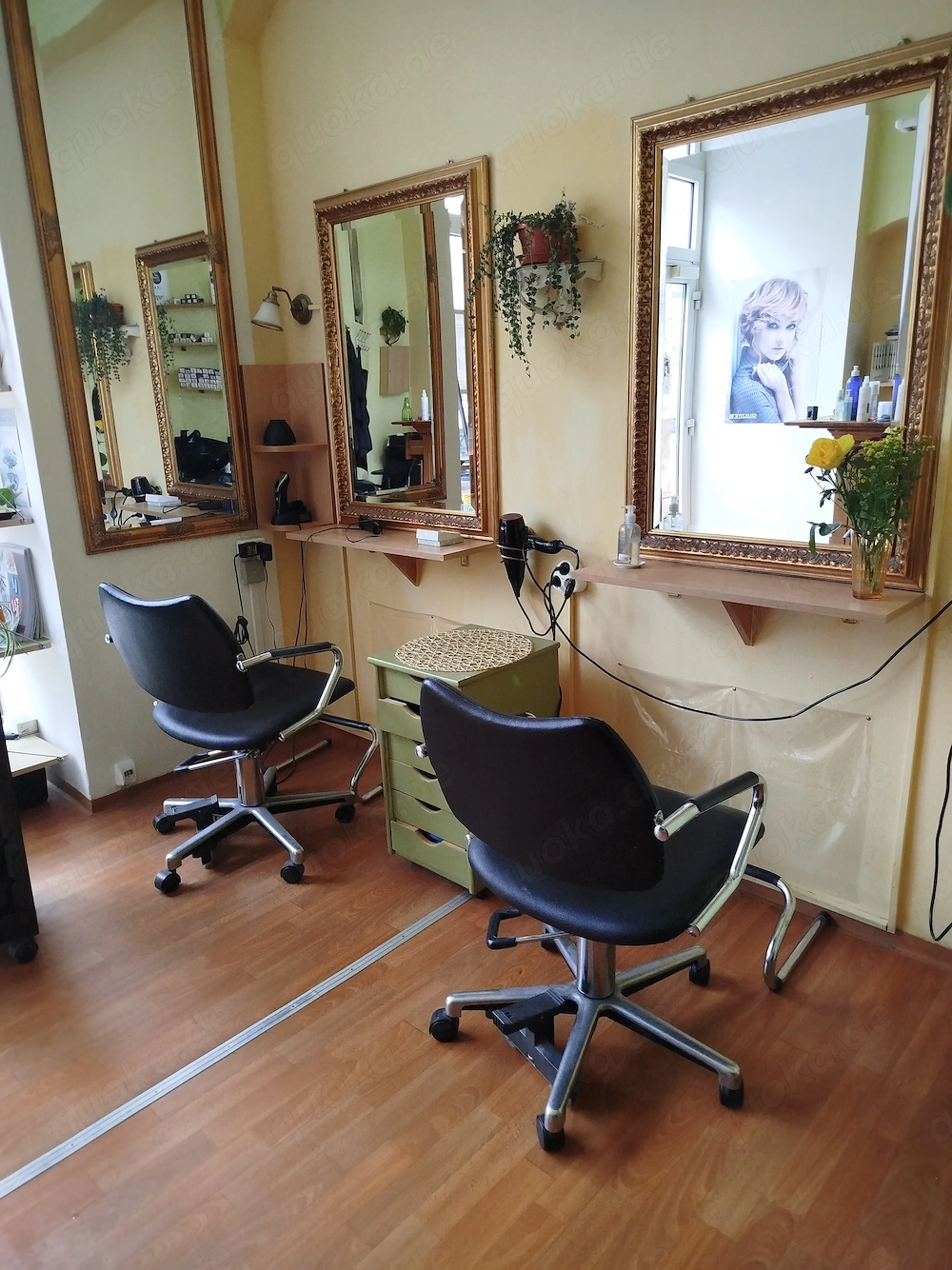 zu Verkaufen : Kleiner Damen und Herren Friseursalon
