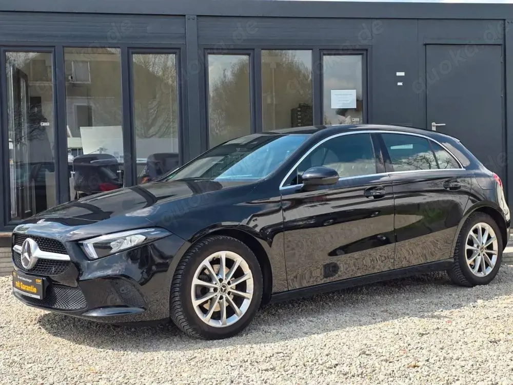Mercedes-Benz A 180 *Aut*MBUX*LED*Navi*Widescreen*SH*PDC vo+hi