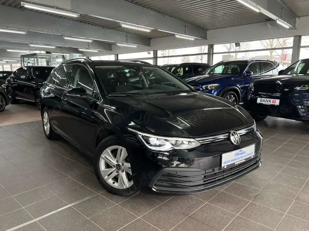 Volkswagen Golf VIII 2.0 TDI Var. Life III VIELE PAKETE III