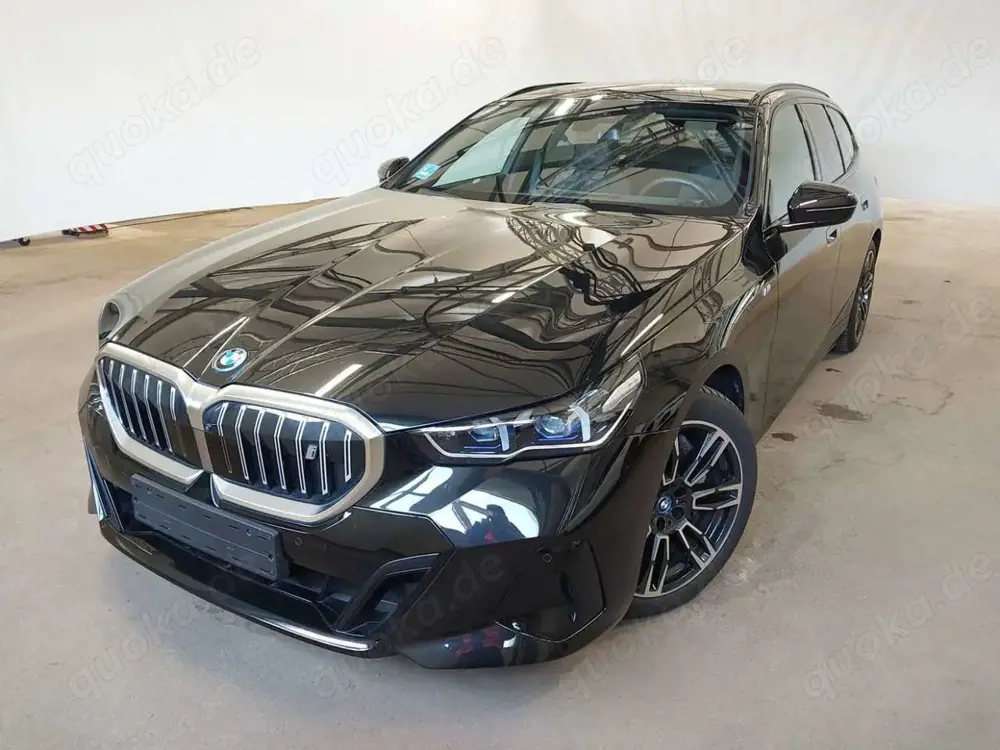 BMW i5 eDrive40 Tour. M Sportpaket AHK*Sitzbelüft