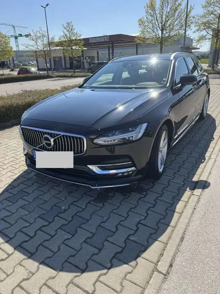 Volvo V90